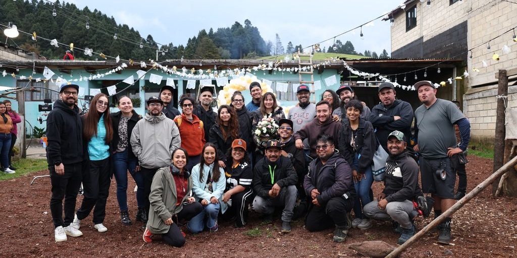 Paola Forero y Crew